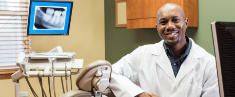 Medical Professional in Office | CNA Insurance